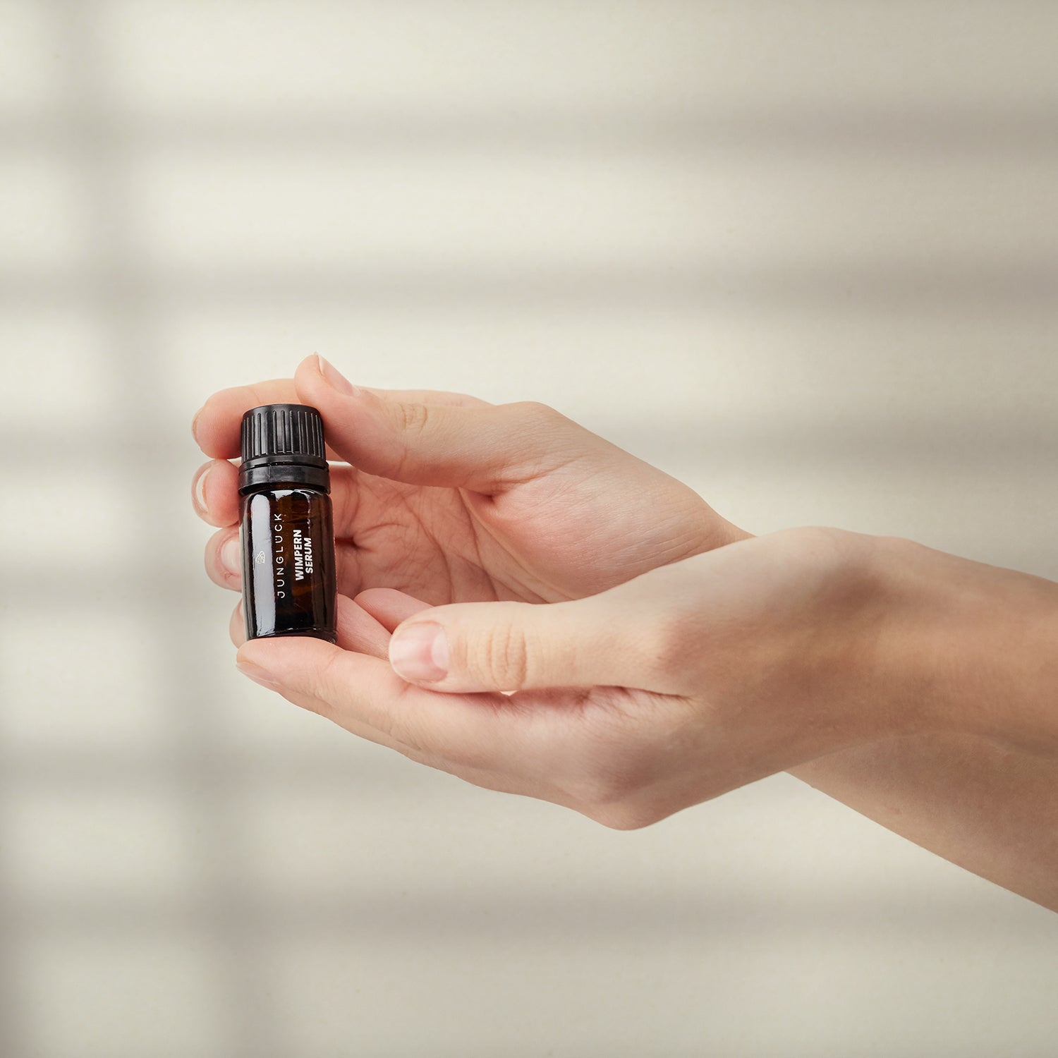Wimpernserum